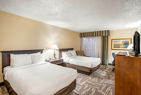 Queen Room with Two Queen Beds - Non-Smoking/Pet Friendly