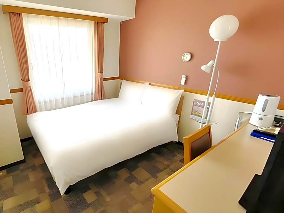 Toyoko Inn Yokohama Shinkoyasu Ekimae