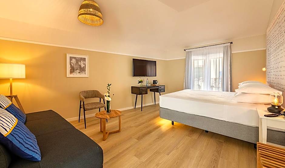 Pestana Fisherman Village