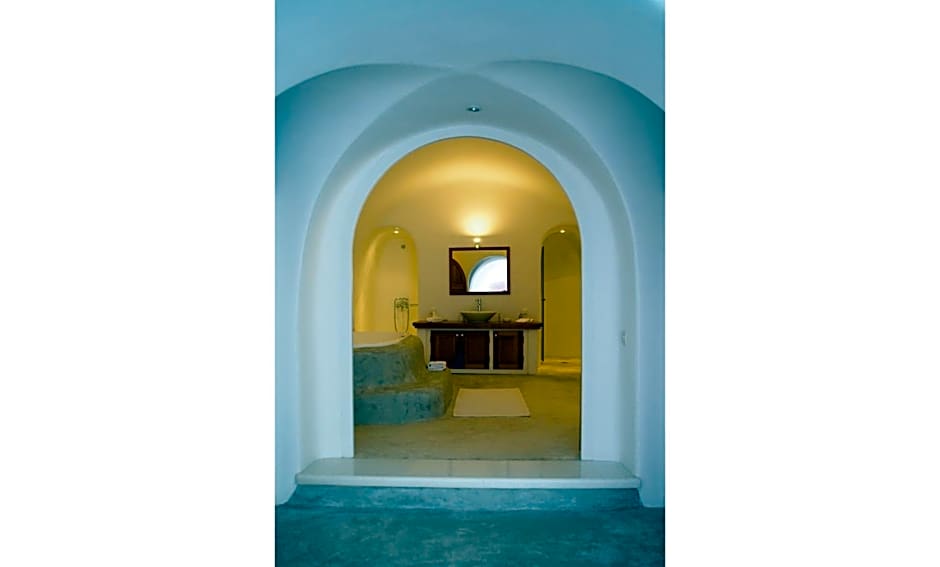 Perivolas Hotel