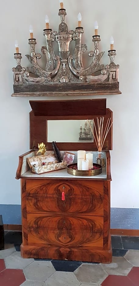 Villa La Dogana B&B di Charme - Historic Villa with a beautiful garden - private parking