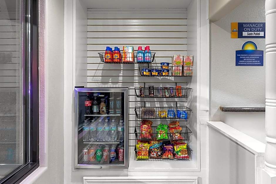 Days Inn by Wyndham Temple