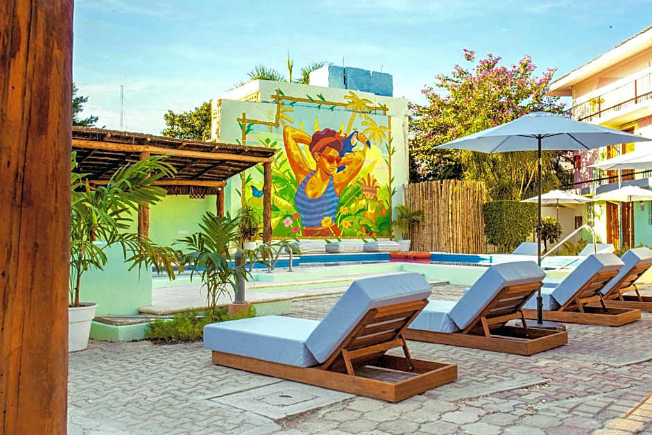 Nilu Cancun Downtown by Selina