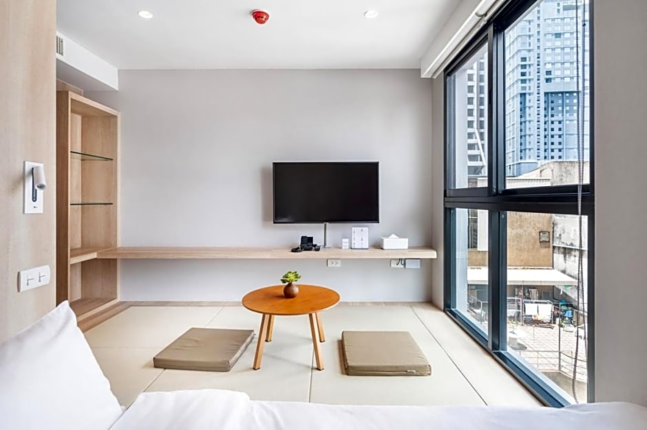 LiveZen Bangkok Sukhumvit