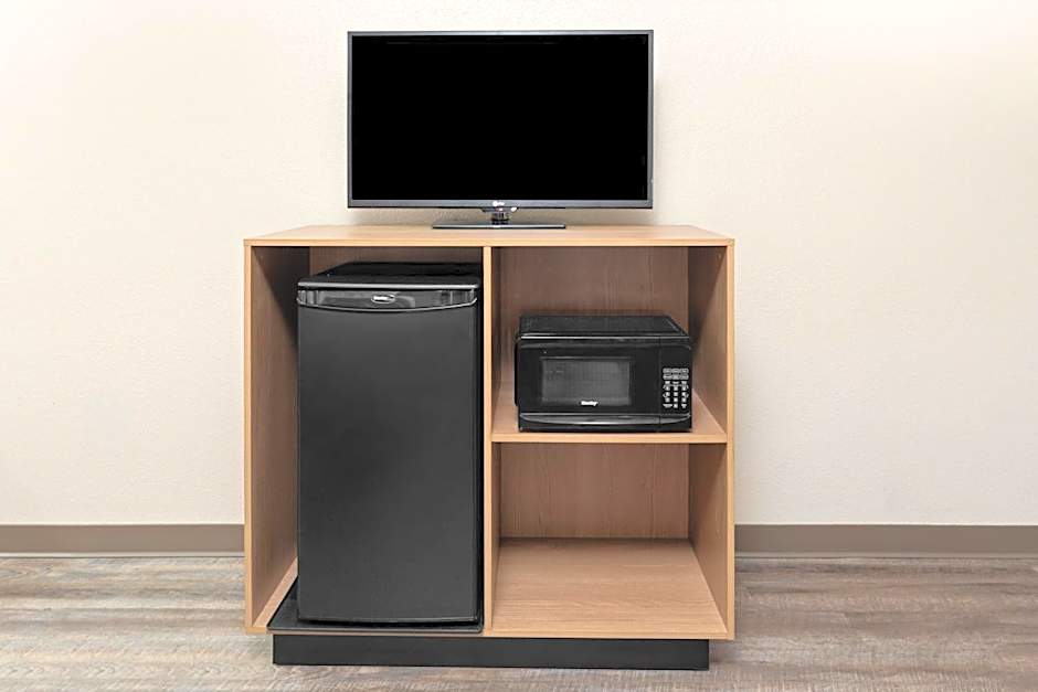 Super 8 by Wyndham San Antonio/Alamodome Area