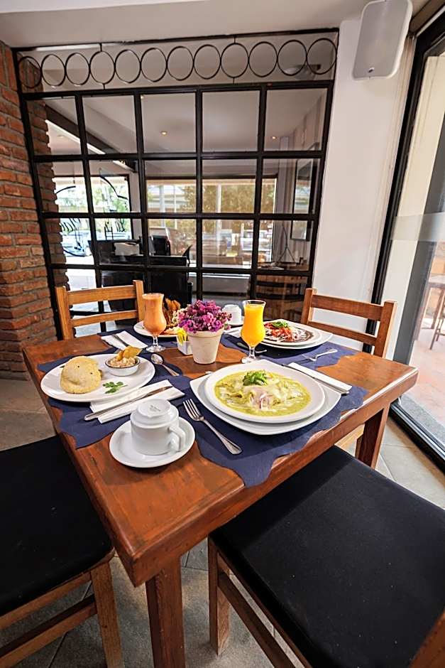 Hotel Suites México Plaza León Campestre