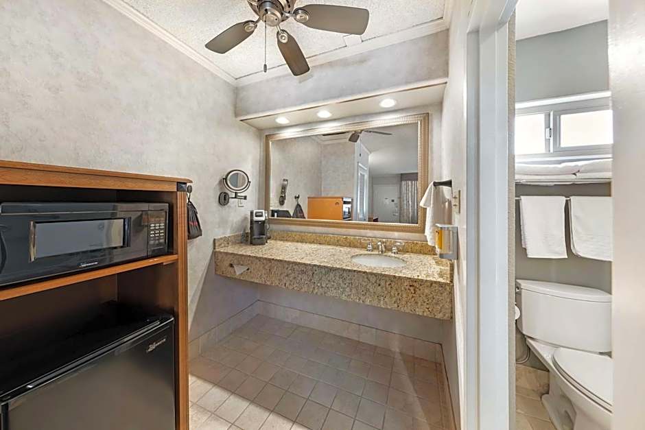 Best Western Plus Black Oak