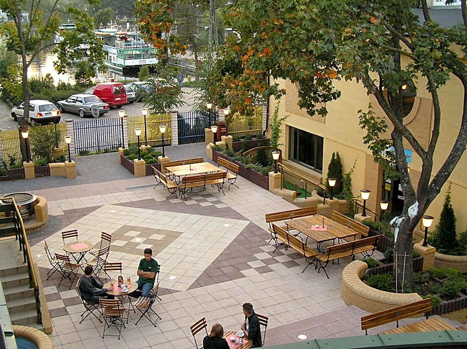 Kompleks Hotelowy Logos