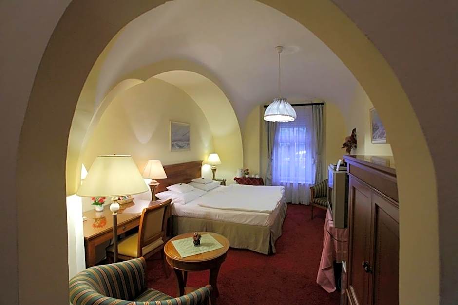 Hotel Romantik Eger