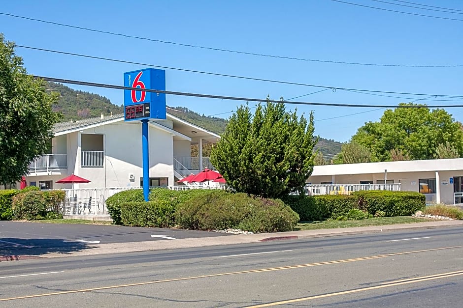 Motel 6 Ukiah, CA