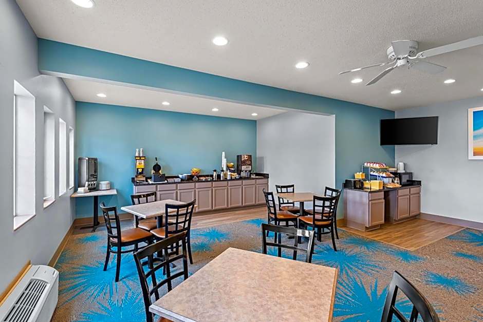 Days Inn by Wyndham Carroll