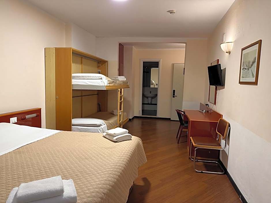 New Alexander Hotel
