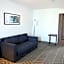 La Quinta Inn & Suites by Wyndham Auburn - University Area
