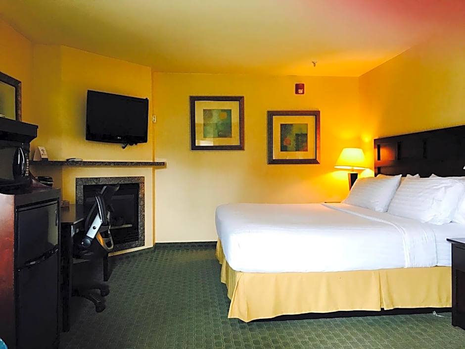 Holiday Inn Express Fort Bragg By IHG