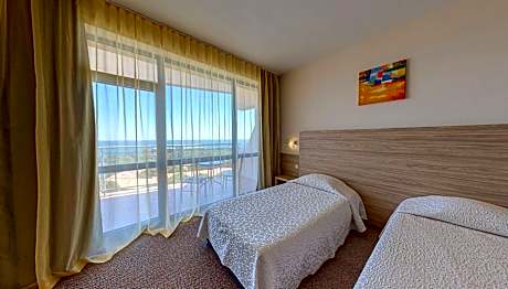 Double Room with Side Sea View and Free Indoor Pool and Sauna (2+1)