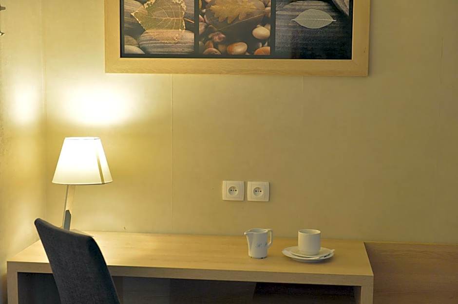 Hotel Renoir Montparnasse