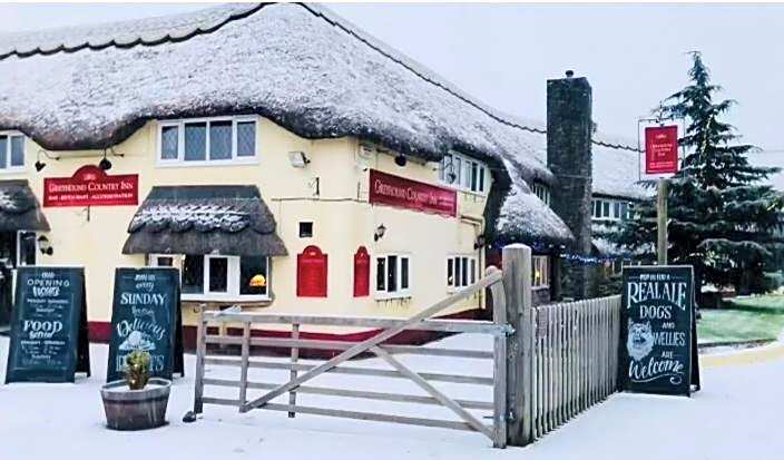 Greyhound Country Inn