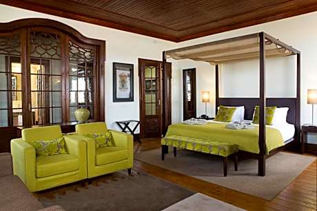 Double Room with Romantic Package