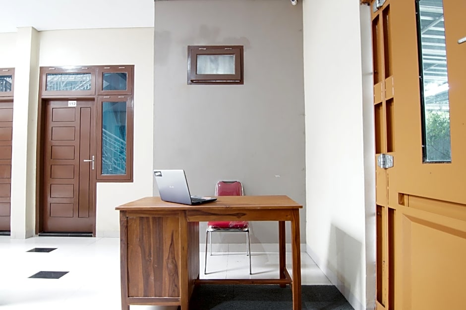 Hotel O Pondok Anggrek Syariah