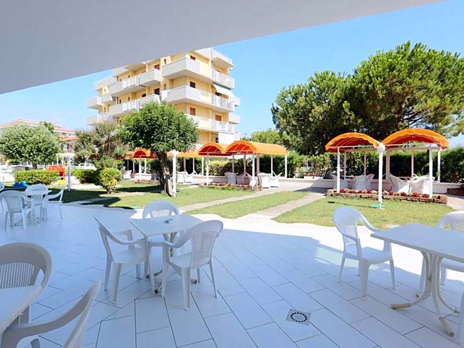 Hotel Marina Beach - Azzurro Club