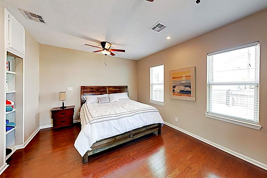 Craftsman on Seawall