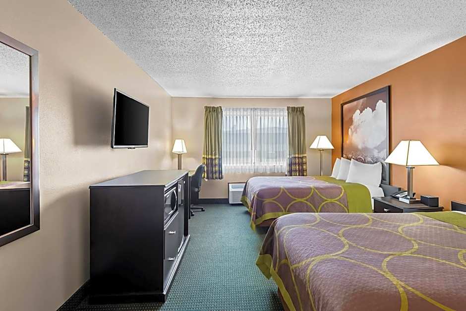 Super 8 by Wyndham Jefferson