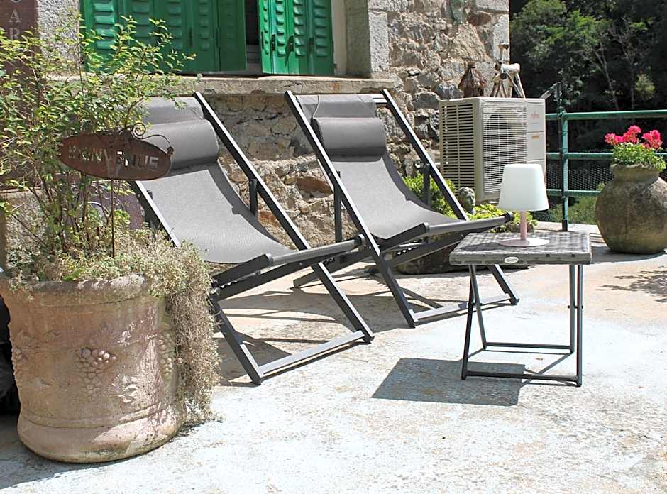 Chambre Bounty cuisine privée, salle d'eau, terrasse, garage