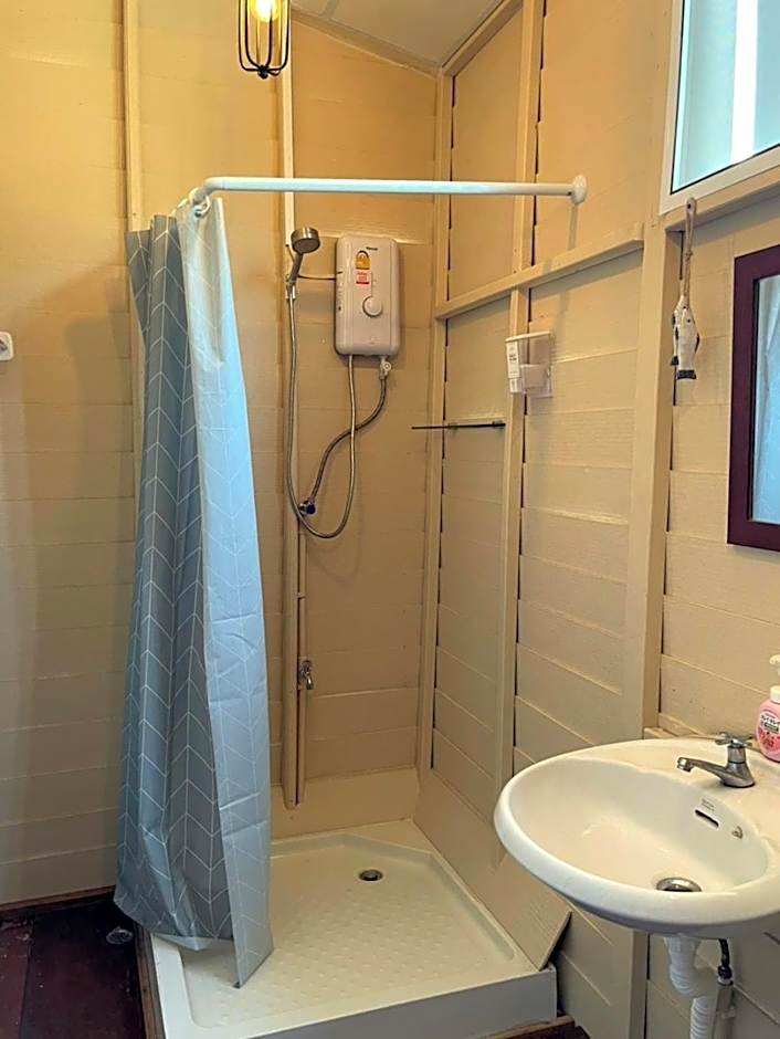 อยู่แพ PaeStay อุทัยธานี