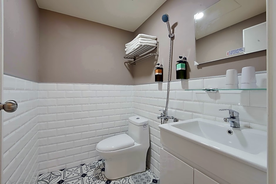 Fengjia All Night Long