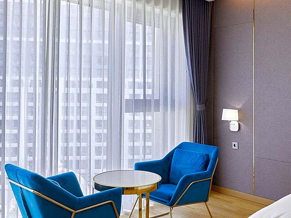 CS Hotel