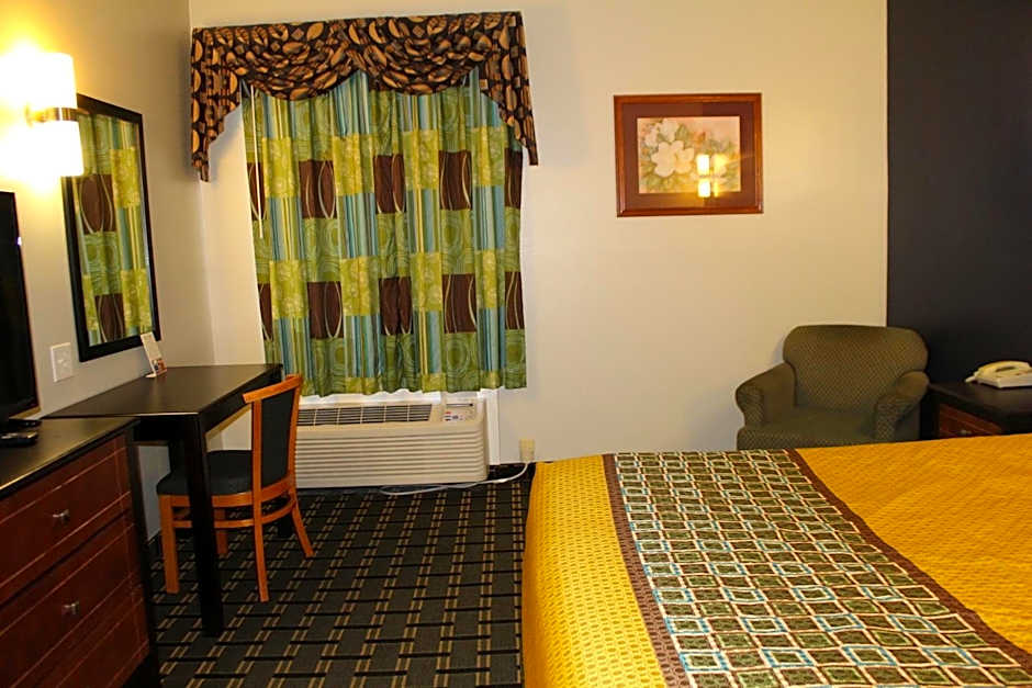 Home Gate Inn & Suites