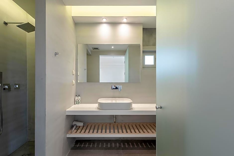 Sampatiki Suites & Spa - Luxury Seaview Suites - Opened 2024