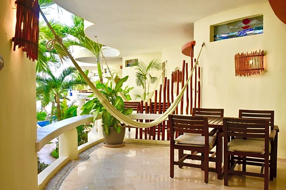 Playa Palms Beach Hotel
