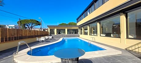Hotel 153