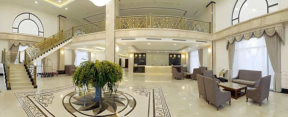 Duc Huy Grand Hotel and Spa