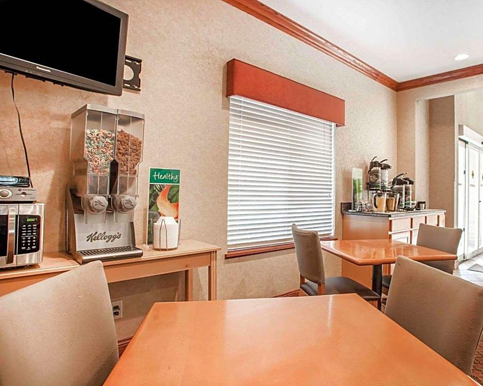 Quality Inn Lake of the Ozarks
