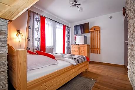 Double Room with Mountain View