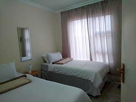 Moonlight Inn- 206 Unit 1