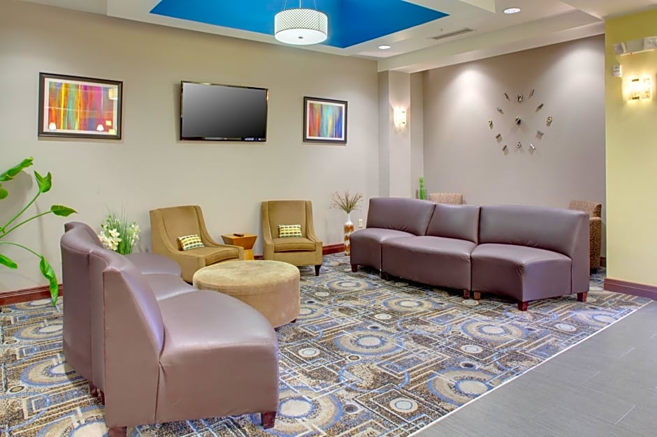 Holiday Inn Express & Suites Cross Lanes, an IHG Hotel