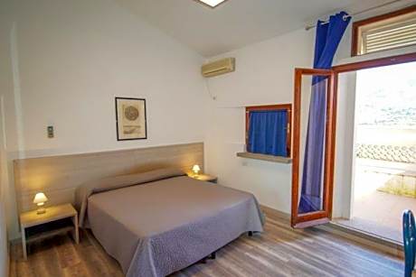 Large Double or Twin Room