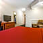 Econo Lodge Glens Falls / Lake George