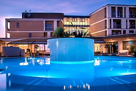 Aura Hotel Adults Only