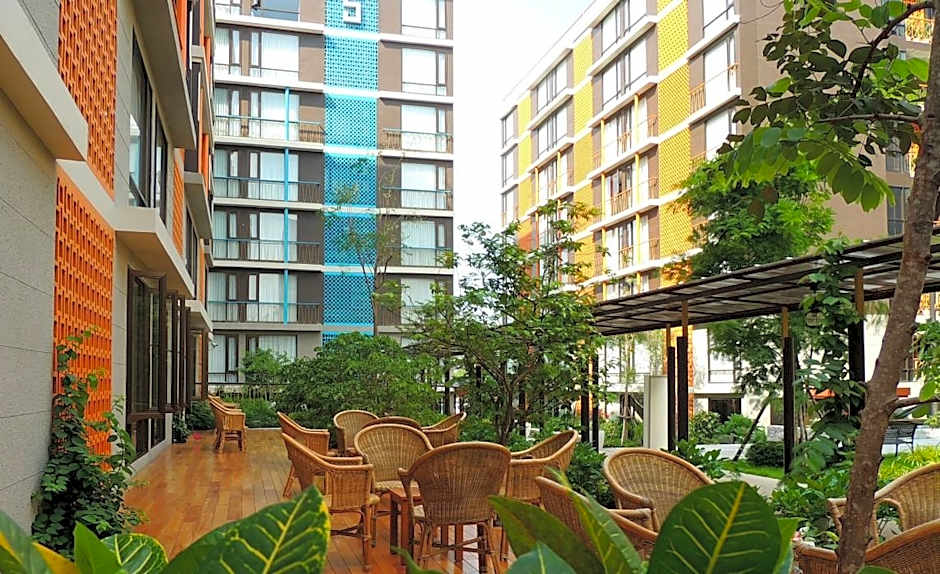 Balcony Courtyard Sriracha Hotel & Serviced Apartments