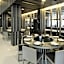 Classic Kameo Hotel & Services Apartment