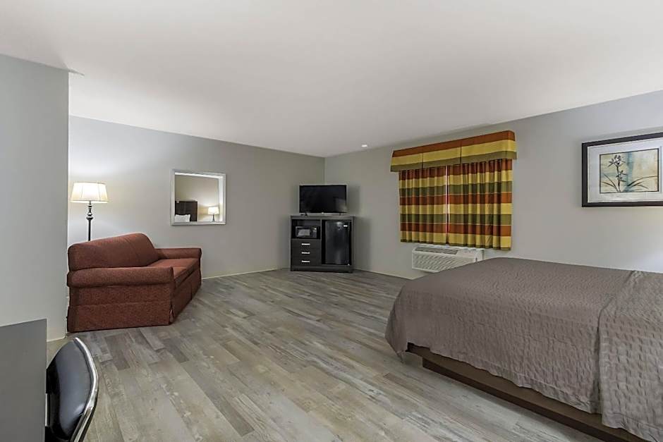 Econo Lodge Inn & Suites Yankton