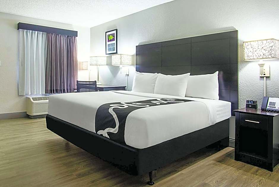 La Quinta Inn & Suites by Wyndham West Palm Beach - Florida Turn