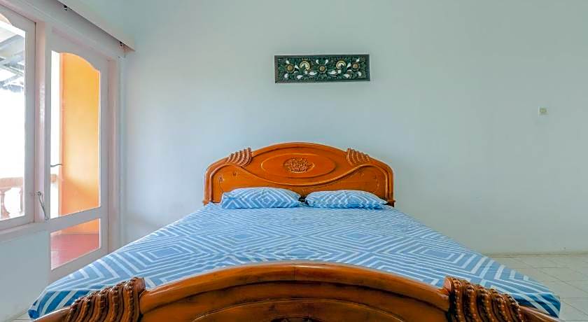 Adinda Beach Hotel and Villa