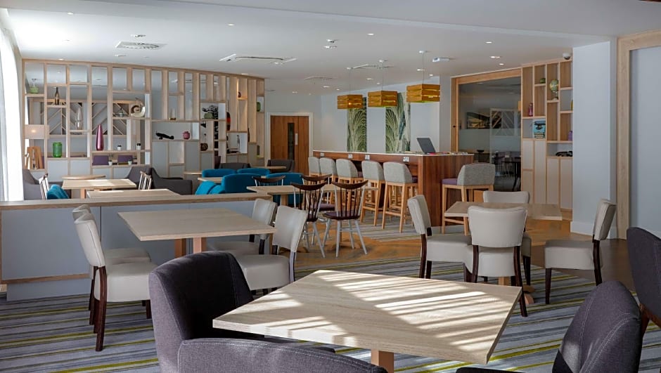 Hampton By Hilton Exeter Airport