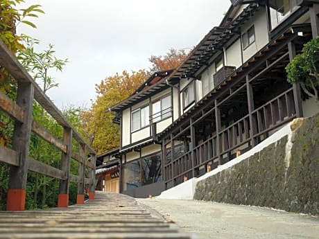 Hidatakayama Futarishizuka Hakuun