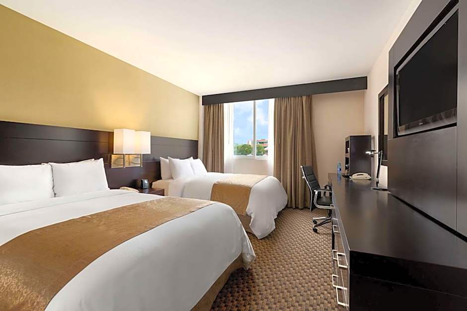 DoubleTree By Hilton Queretaro
